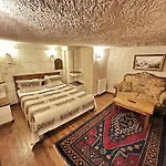 Stone House Cave 3*