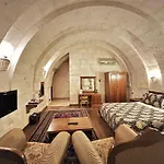 Stone House Cave Готель 3*