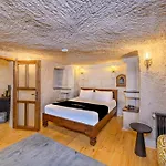 Stone House Cave 3*
