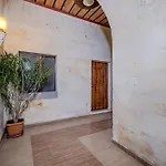 Stone House Cave 3*