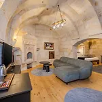 Stone House Cave Готель Гьореме