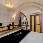 Stone House Cave 3*