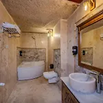 Stone House Cave Готель 3*