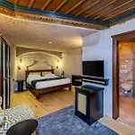 Готель Stone House Cave 3*
