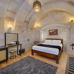 Stone House Cave Готель 3*